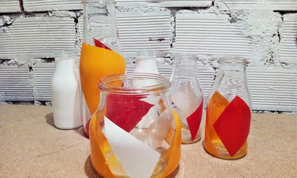 frascos de cristal con pintura en spray